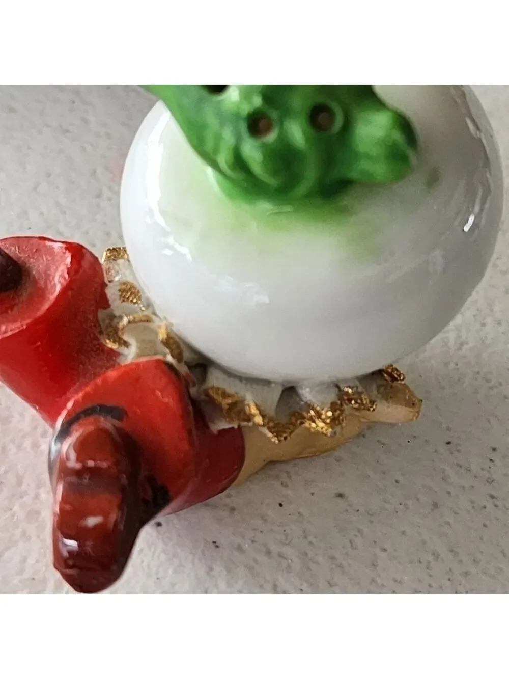 Vtg Japan ceramic anthropomorphic vegetable satl & pepper shakers